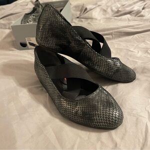 Rockport Sz 6.5 Total Motion Metallic Dark Gray/Black Snakeskin Etenia Mary Jane